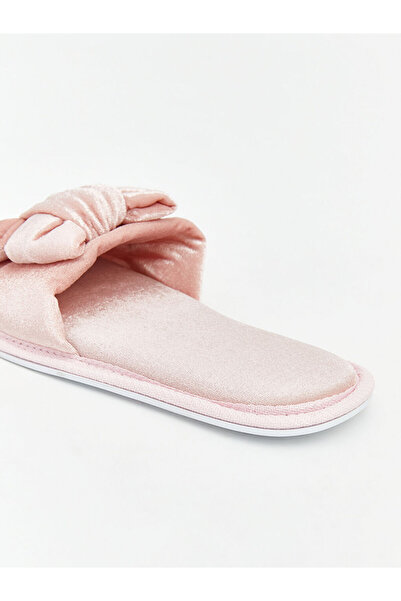 LC Waikiki Pembe Fiyonk Figürlü Kadın Ev Terliği