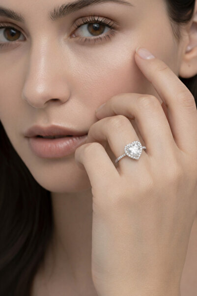 Yamaner Kuyumculuk Sevgililer Günü’ne Özel Kalpli Yüzük