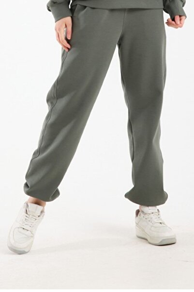 MONNSTUDİO Women's Slim Fit Flowy Soft Touch Fabric Jogger Sweatpants