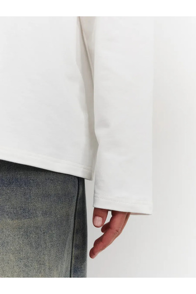 ELNOYA White Vintage Christmas Ornament Printed Premium Cotton Sweatshirt