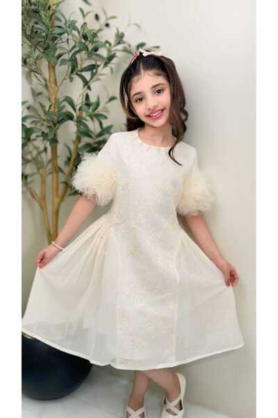 gmax Girls' dress embroidered with luxurious details