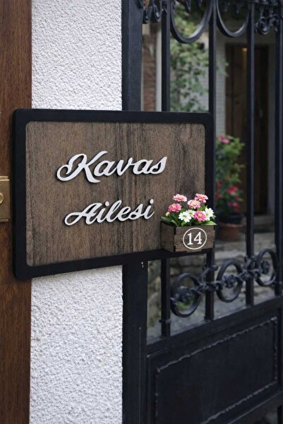 M&C tasarım Kişiye Özel Ahşap Kapı İsimliği – Çiçekli Cep Detaylı, Daire Numa...