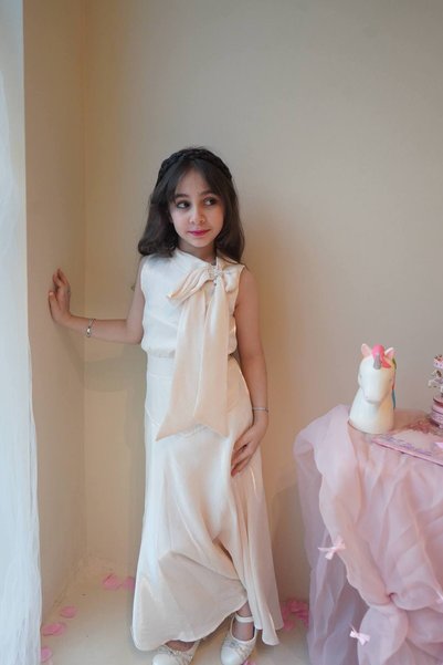 Banuta طقم تنوره بناتي بيج