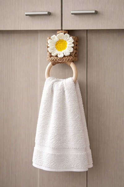 atamergrup El Yapımı Papatya Figürlü Ahşap Halkalı Havlu Askısı – Dekoratif M...