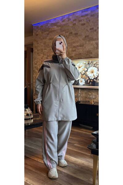 Wovi Hijab Tracksuit Set with Zipper, Stylish Model