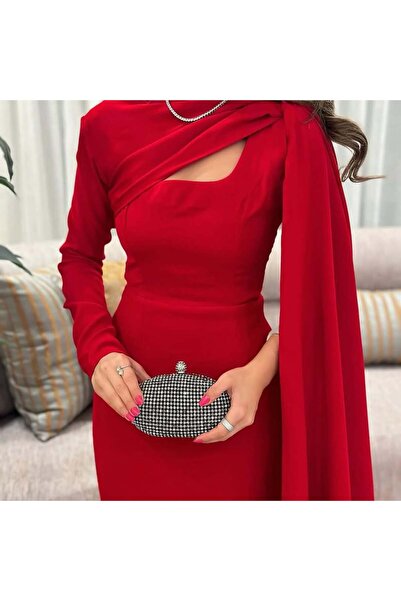 Kendallksa A red evening dress suitable for parties and gatherings.