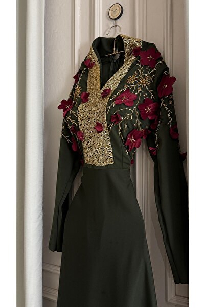 Meryl "Morocco" evening dress is modern and embroidered with three-dimensiona...