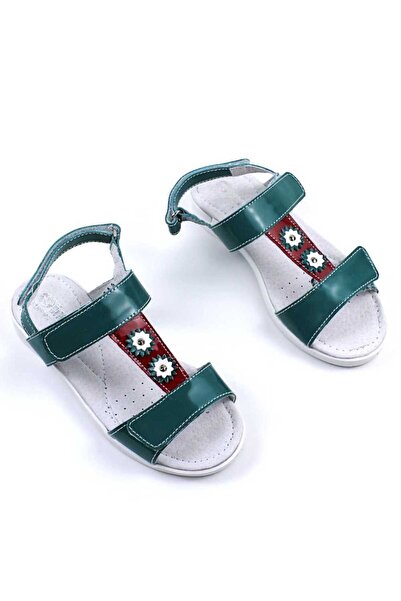 tino Sandale din piele naturala , lacuita , pentru fetite , decorate cu flori...