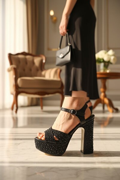 akerler Women's Black Stone Elegant Platform Shoes Pm202612