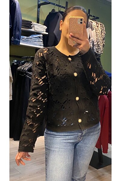 Via Boutique Tığ İşi Görünümlü Dantel İşlemeli İnci Düğmeli Kadın Triko Ceket
