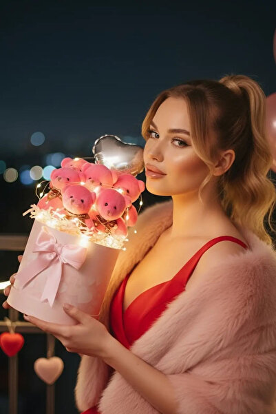 Solemia LED Işıklı Kalpli Pembe Kutuda Balonlu 6’lı Ayıcık Buketi Sevgiliye K...