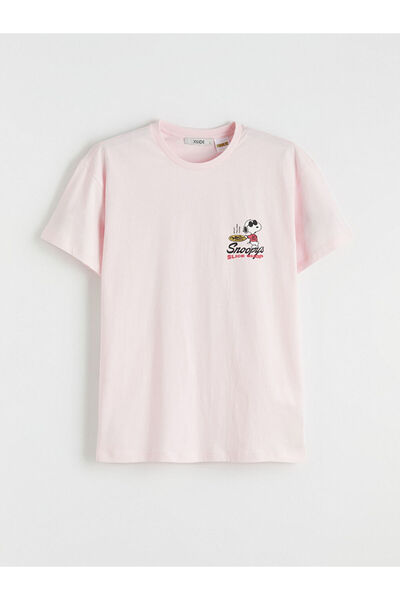 LC Waikiki تي شيرت نسائي مطبوع عليه سنوبي برقبة دائرية باللون الوردي من GULIS...