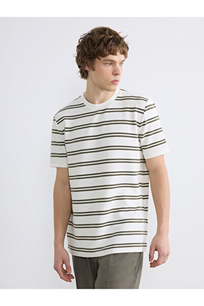 LC Waikiki Ανδρικό μπλουζάκι με ρίγες με λαιμόκοψη Özmarka New Season