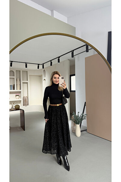 Sezgi Tekin Kadife Kabartmalı Siyah Tül Etek