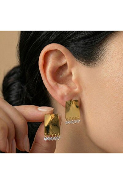 AccessoriesCınCık أقراط نسائية من الفولاذ بلون ذهبي مع تفاصيل من حجر الزركون