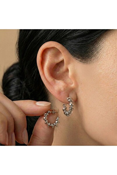 AccessoriesCınCık أقراط من الفولاذ باللون الفضي على شكل حلقة متموجة للنساء