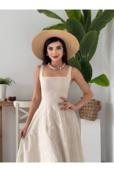 zoezoe Cinderella İngiliz Bej Kumaş Pembe Çiçek İşlemeli Askılı Uzun Elbise