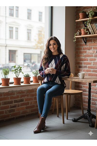 Sublime Butik Pulover cu dungi, cu decolteu rotund, cu model baklava, cu fant...
