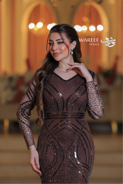 WAREEF FASHION Long brown evening dress embellished with crystals, fitted des...
