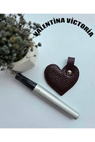 valentina victoria قلب ❤   حامل مفاتيح من الجلد الطبيعي.