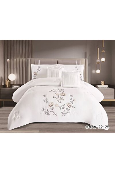 xi Duo Duo A summer double bedsheet set with a royal embroidered design, offe...