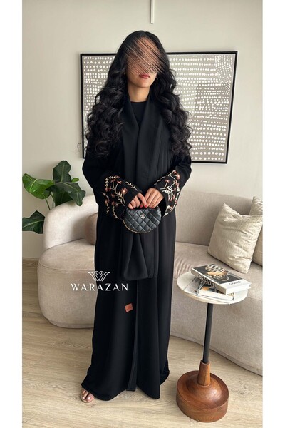 Warazan Eid abaya with hand-embroidered floral design