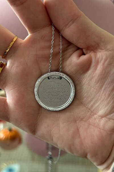 Trendy Butik قلادة مزدوجة من الفولاذ باللون الفضي