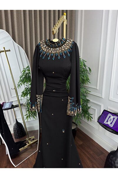 AMAZ Black embroidered dress