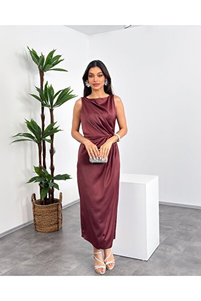 Mialora Boat Neck Waist Pleated Front Slit Sleeveless Knee Length Full Fit Wo...