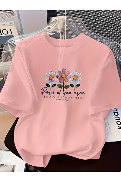 oneagılyazı أكمام قصيرة بتصميم زهور عصرية وتفاصيل حروف إنجليزية للنساء