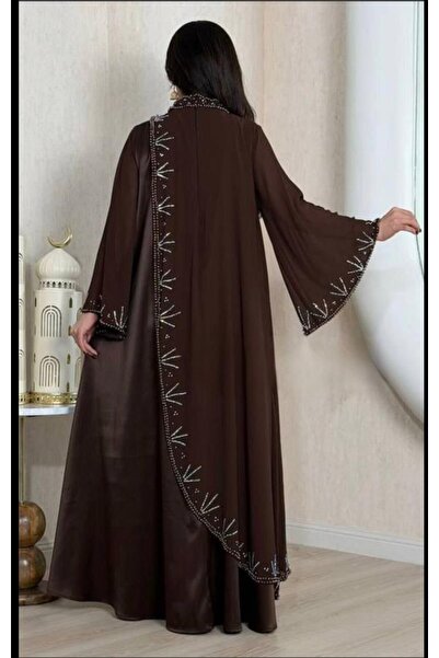 ainaqat aljawhara Evening gown