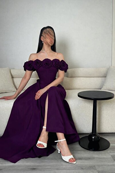 ainaqat aljawhara Evening dress with roses