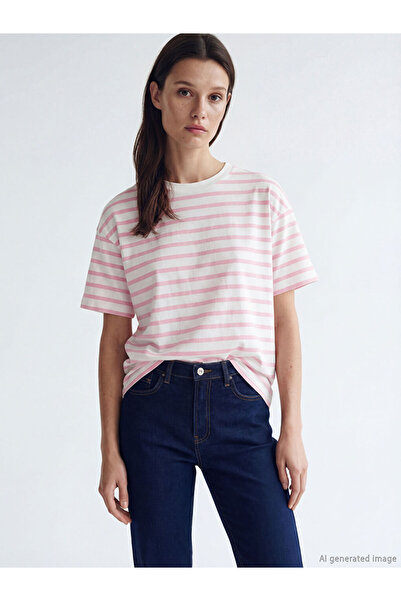 LC Waikiki Ροζ γυναικείο μπλουζάκι με ριγέ λαιμόκοψη