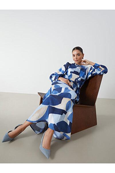 LC Waikiki RMZ GİYİM فستان مطرز بياقة روبا من FARKIYA