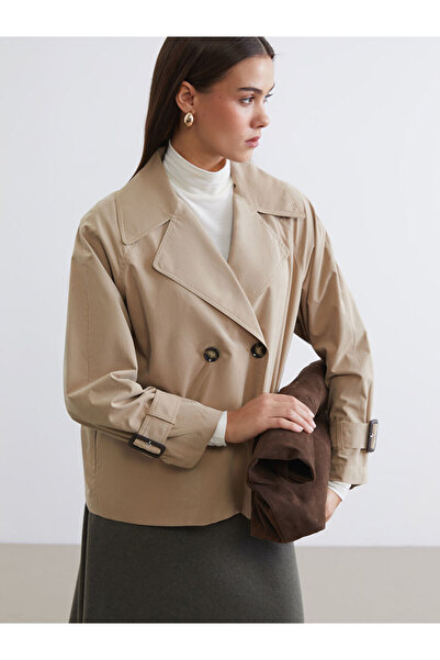 LC Waikiki معطف نسائي بني ذو ياقة مزدوجة كبيرة الحجم