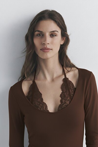 JE-TU Tied Lace Detailed Viscose Blouse