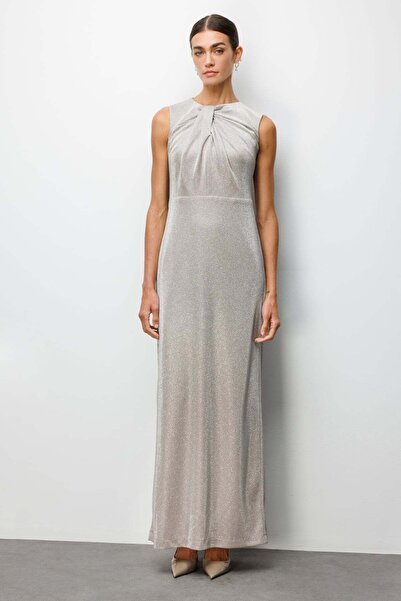 Ekol Büzgü Detaylı Sırt Dekolteli Simli Elbise