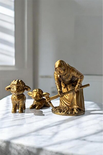 DENGE Anadolu Kadını & Kuzu Figür Seti – Altın Renk Anlamlı Dekoratif Biblo