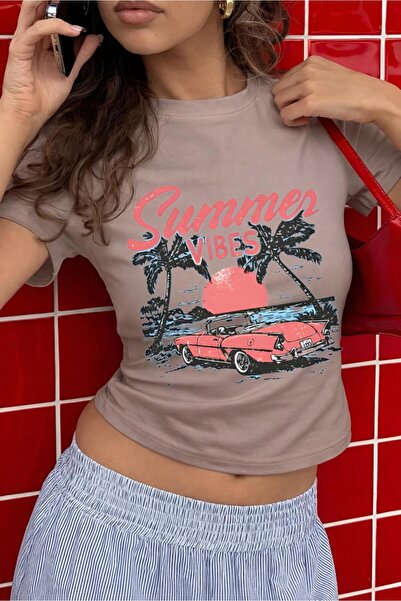 Hira Clothing بلوزة/قميص/تي شيرت من قماش الليكرا الممشط عالي الجودة بقصة ضيقة...