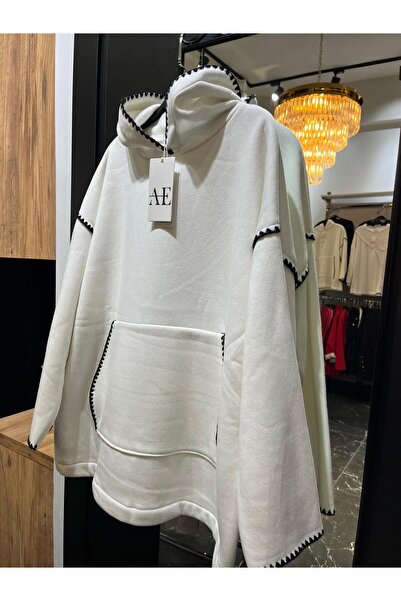 Butik Bi̇ye Detail Design Sweatshirt