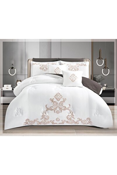 Moon A double bed comforter set with an embroidered design to give you elegan...