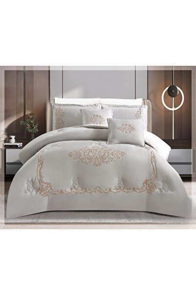 Moon A double bed comforter set with an embroidered design to give you elegan...