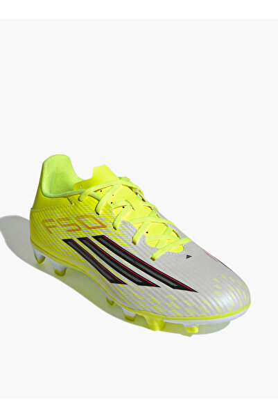 adidas حذاء كرة قدم رجالي من طراز F50 Club FG/MG برباط، مناسب للأرضيات الصلبة