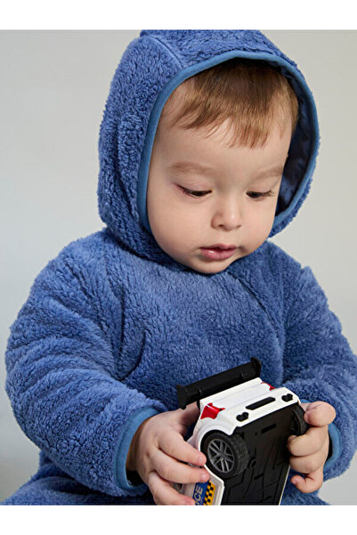 LC Waikiki Rmz Gi̇yi̇m Farkiyla Hooded Baby Boy Plush Jumpsuit