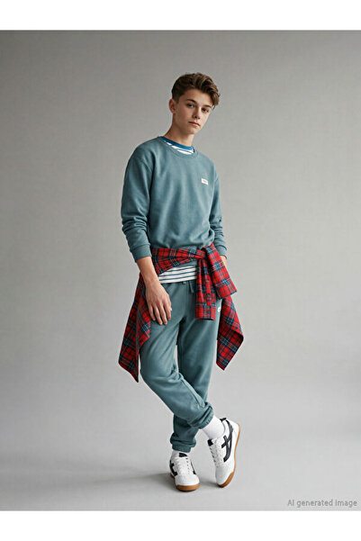 LC Waikiki Αστραφτερές επιλογές από το Shining Store: Φούτερ Jogger για αγόρι...