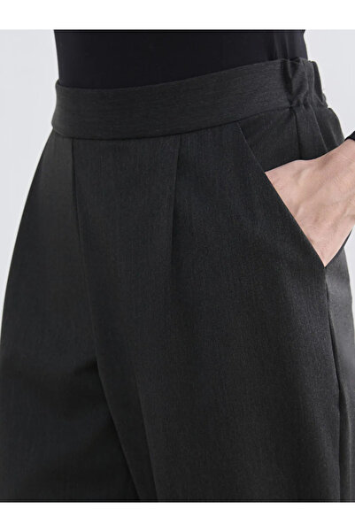 LC Waikiki بنطال نسائي مطوي بخصر مطاطي بلون الأنثراسايت