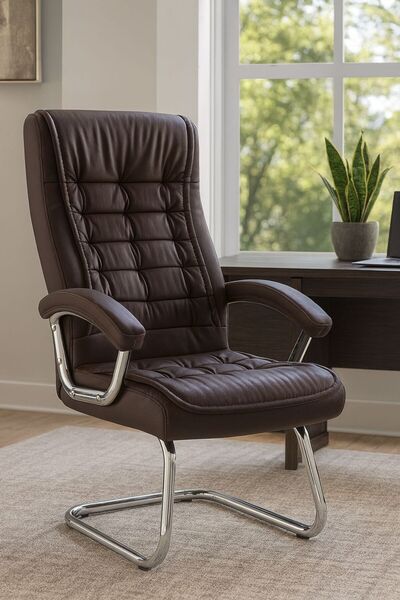 DEC59 A stationary office chair with a luxurious, modern design.