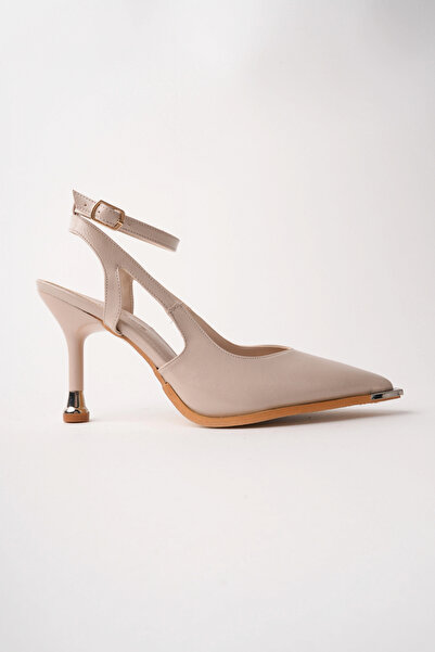 bakacstore Women's Beige Color Wrinkled Patent Leather Metal Toe Detailed Hee...