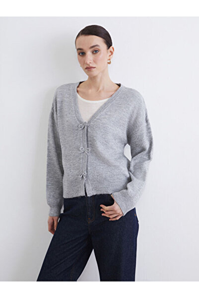 LC Waikiki Sparkling Choices V Planting Women's Knitwear Cardigan from Shinin...