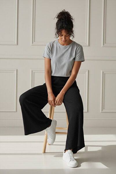 Outletore Women's Plain Black Thin Satin Summer Loose Wide Leg Sweatpants – C...